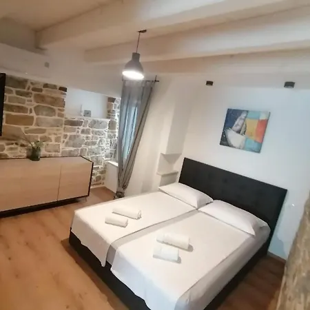 Gg Art Ii Apartment