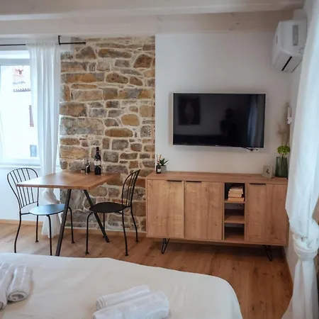 Apartment Gg Art Ii *