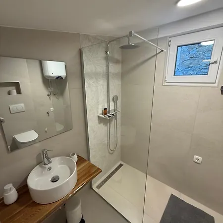 Gg Art Ii Apartment